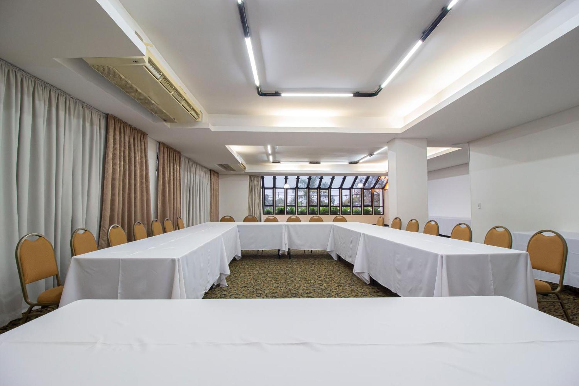 Hotel Nacional Inn Curitiba Torres Bagian luar foto