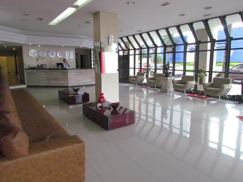 Hotel Nacional Inn Curitiba Torres Bagian luar foto